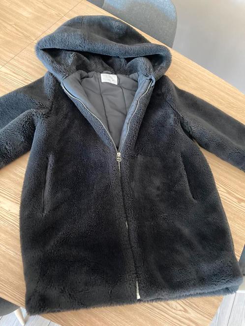 Manteau fausse fourrure Zara 11-12ans, Enfants & Bébés, Vêtements enfant | Taille 152, Comme neuf, Manteau