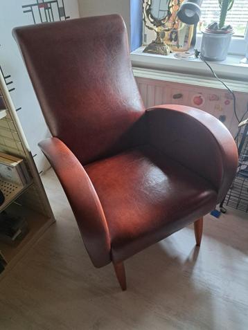Vintage 1 zit beschikbaar voor biedingen