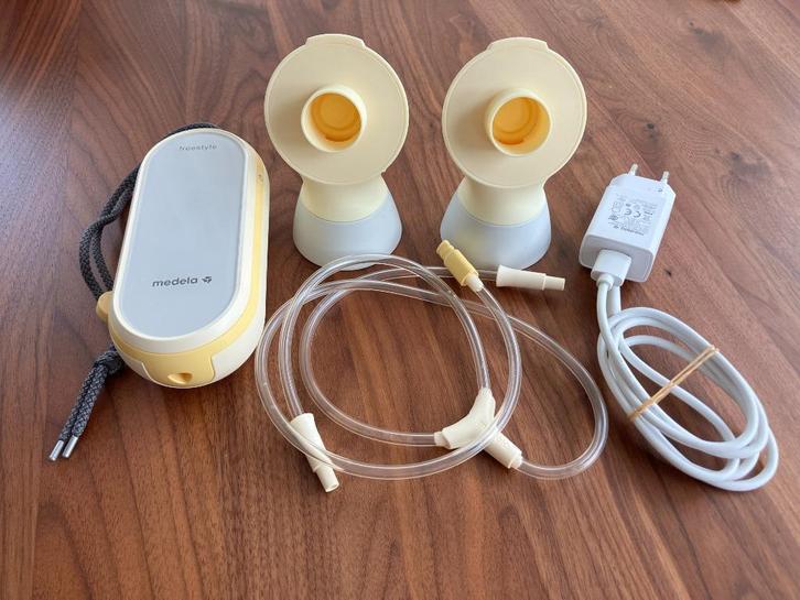 Medela Freestyle Flex dubbele borstkolf, Kinderen en Baby's, Babyvoeding en Toebehoren, Zo goed als nieuw, Borstkolf, Ophalen
