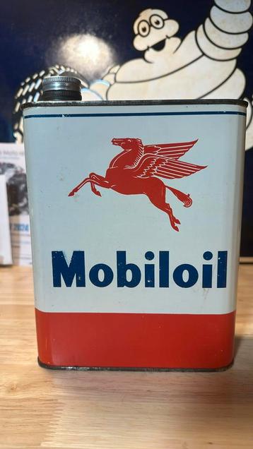 Olie blik Mobil Oil 2l beschikbaar voor biedingen