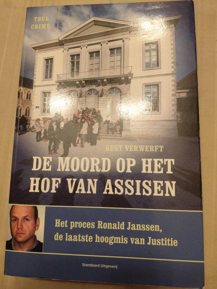 Gust Verwerft - De moord op het hof van Assisen, Boeken, Politiek en Maatschappij, Zo goed als nieuw, Ophalen of Verzenden