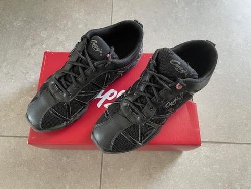 Capezio Web DS19 Dames Danssneakers met Splitzool en Veters, Sport en Fitness, Dansen, Gebruikt, Schoenen, Ophalen