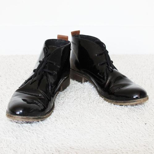 Lakleren Marco Tozzi Veterschoenen - s20 (Maat 41) € 40,-, Kleding | Dames, Schoenen, Zo goed als nieuw, Schoenen met lage hakken