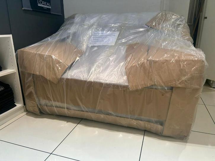 Nieuwe, onverpakte bank in 1090 Jette., Huis en Inrichting, Zetels | Zetels, Ophalen