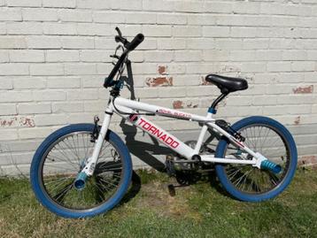 Stunt BMX Tornado, Repose-pieds, Aluminium, Enlèvement, Comme neuf