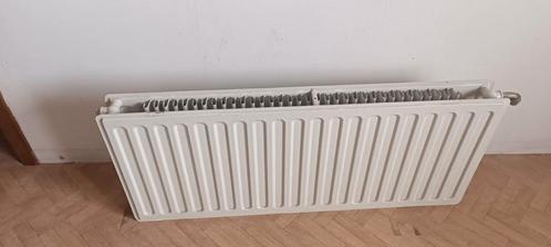 Radiateur 100, Doe-het-zelf en Bouw, Verwarming en Radiatoren, Zo goed als nieuw, Radiator, Ophalen