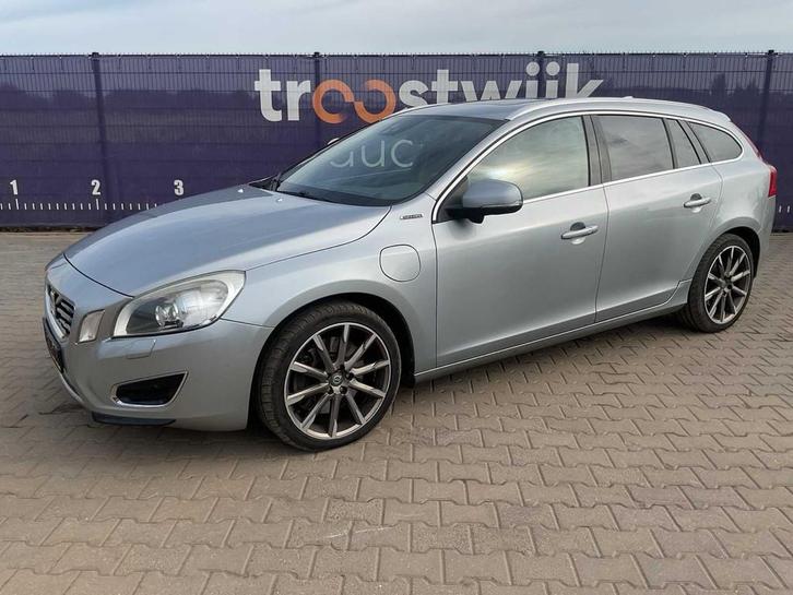 2013 - Volvo - V60 - 2.4 D6 AWD Pl.i.Pu.L - Personenauto, Auto's, Volvo, Bedrijf, V60, Overige brandstoffen, Euro 5, Break, Automaat