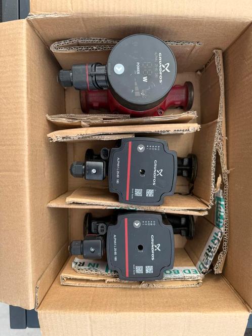 Grundfos ALPHA1 L & ALPHA1 – CV-pompen te koop (los of set), Doe-het-zelf en Bouw, Verwarming en Radiatoren, Zo goed als nieuw