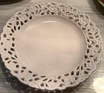 Lot 6 assiettes à dessert ajourée dentelle beschikbaar voor biedingen