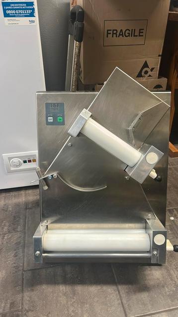 Deegmachine beschikbaar voor biedingen