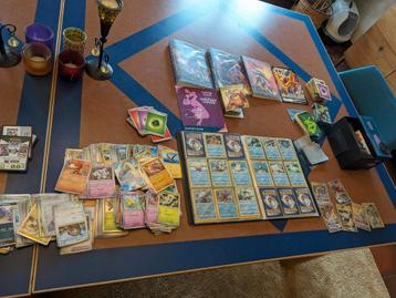 Groot aantal Pokémon kaarten, verschillende sets