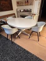 Ronde tafel en 4 kuipstoelen, IKEA, Ophalen, Zo goed als nieuw, Wit