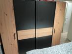 Armoire penderie, 200 cm ou plus, Bois et noir, Avec espace de penderie, 50 à 75 cm
