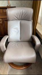 Lederen Relax Fauteul met sta op functie, Huis en Inrichting, Fauteuils, Ophalen, Zo goed als nieuw