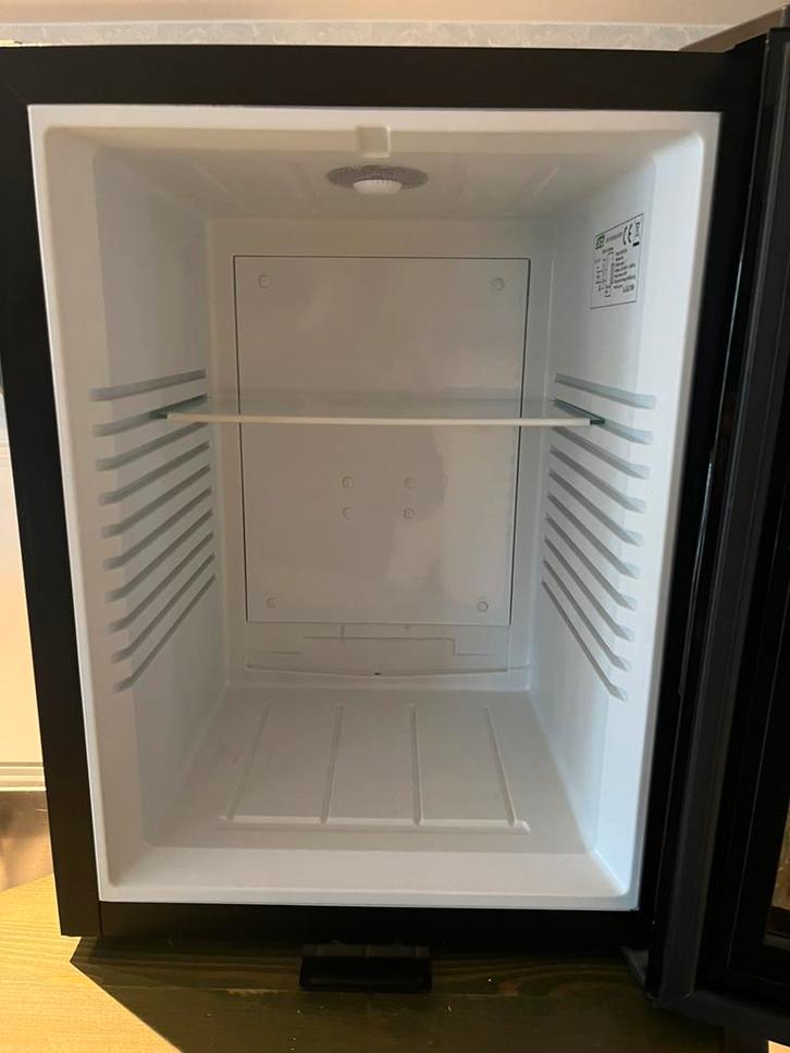 Minibar frigo Jvd volledig geruisloos in perfecte staat, Elektronische apparatuur, Koelkasten en IJskasten, Zo goed als nieuw