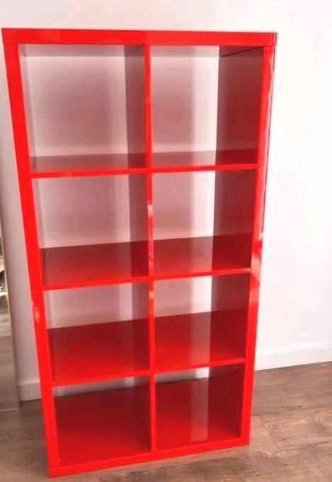Bekijk foto's Kallax 2x4 glanzend rode IKEA boekenkast, Huis en Inrichting, Woonaccessoires | Etagères, Gebruikt, Ophalen