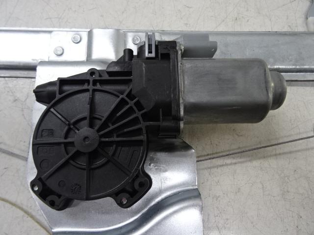 MOTOR RAAMMECHANIEK RECHTS VOOR Peugeot (430100E0), Auto-onderdelen, Carrosserie, Peugeot, Voor, Rechts, Gebruikt