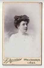 CDV Femme noeud dans cheveux robe col JANSSENS Liège 1910, Autres sujets/thèmes, Photo, Utilisé, Envoi