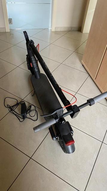 Trottinette Xiaomi 4 Pro EU  + Casque neuf + Garantie beschikbaar voor biedingen
