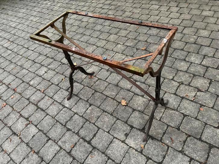 Gietijzeren onderstel voor tafel, Antiek en Kunst, Antiek | Meubels | Tafels, Ophalen
