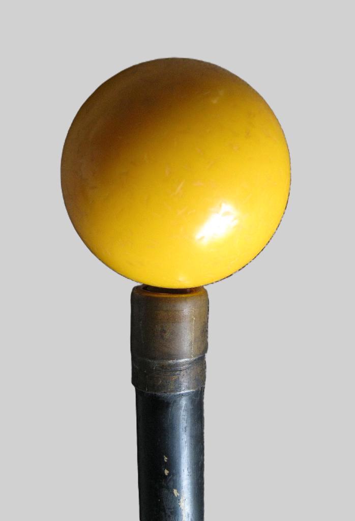 Riet wandelstok - cane met bol als handvat, Antiquités & Art, Curiosités & Brocante, Enlèvement