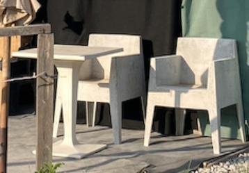 TUINMEUBELEN beschikbaar voor biedingen