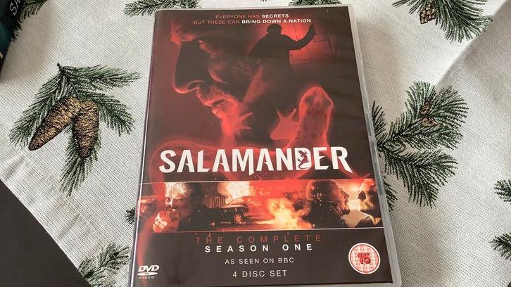 SALAMANDER, Cd's en Dvd's, Dvd's | Tv en Series, Zo goed als nieuw, Ophalen of Verzenden