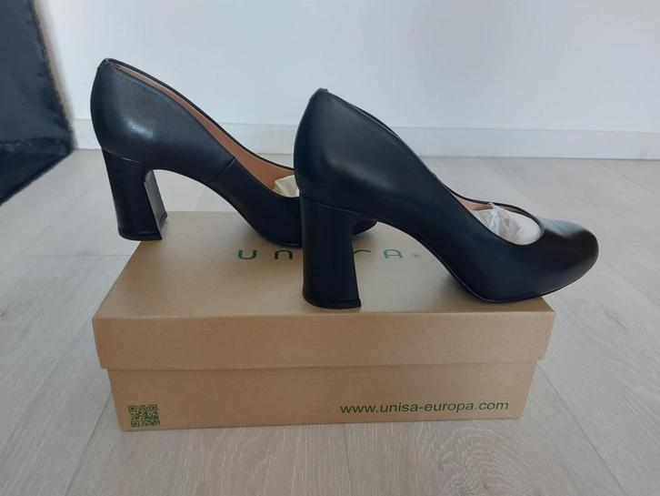 Unisa - Lederen pumps, Kleding | Dames, Schoenen, Zo goed als nieuw, Pumps, Zwart, Ophalen of Verzenden