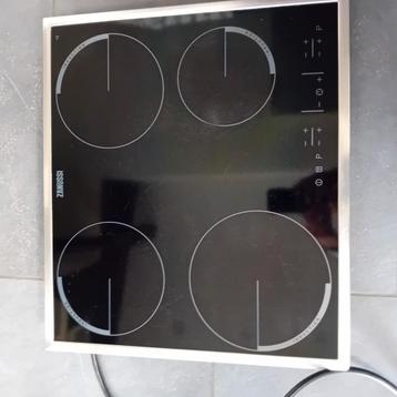 Taque induction Zanussi, Electroménager, Enlèvement, Utilisé, Induction, 4 zones de cuisson