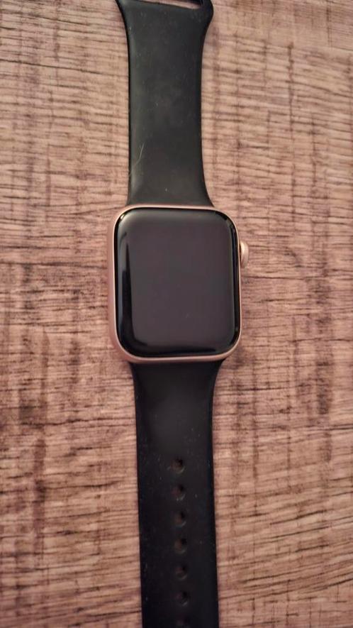 Apple watch se, Handtassen en Accessoires, Smartwatches, Zo goed als nieuw, Roze, GPS, Kompas, Ophalen