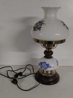 Prachtige vintage tafellamp in Delfts blauw met melkglas, Ophalen of Verzenden