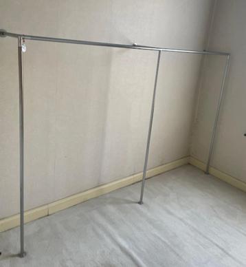 Kledingrek voor Dressing Inox beschikbaar voor biedingen