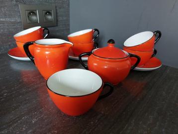 Petrus regout Jacoba oranje rood zwart set 7 kopjes schotel beschikbaar voor biedingen