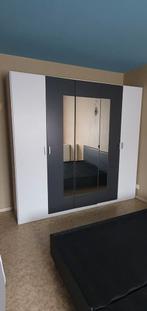 Ruime kleerkast met spiegel, 200 cm of meer, Gebruikt, Met hangruimte, 50 tot 75 cm