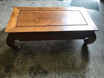 Houten Salontafel beschikbaar voor biedingen