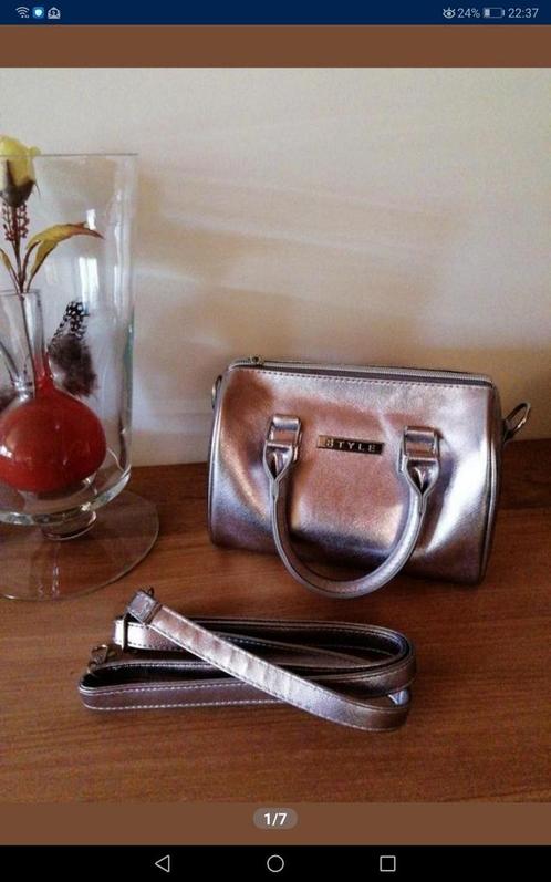 Zilverkleurige handtas (NIEUW), Mortsel, Handtassen en Accessoires, Tassen | Damestassen, Zo goed als nieuw, Handtas, Ophalen