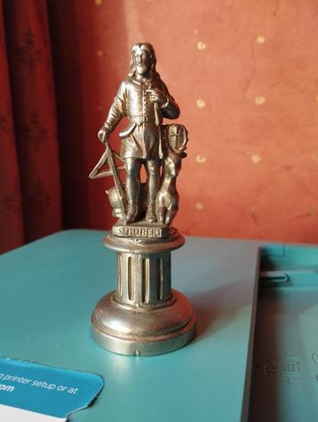 St Hubert beschikbaar voor biedingen