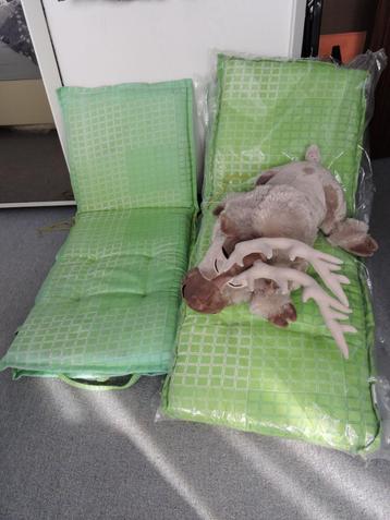 Lot de jolis coussins pour chaises de jardin A SAISIR ! beschikbaar voor biedingen