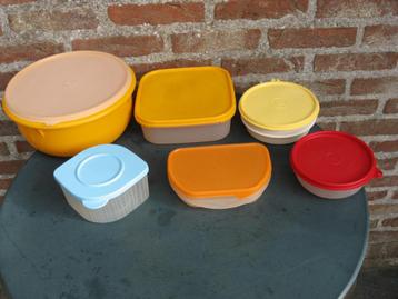 tupperware : boîtes de rangement/boîtes de rangement/bols disponible aux enchères