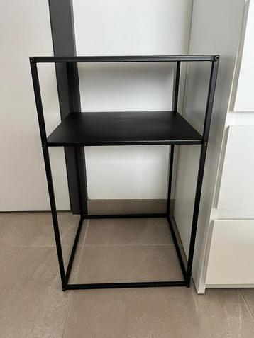 Bijzet tafel beschikbaar voor biedingen