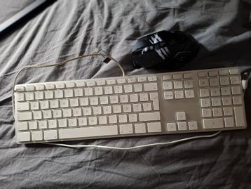 Toetsenbord + gaming muis beschikbaar voor biedingen