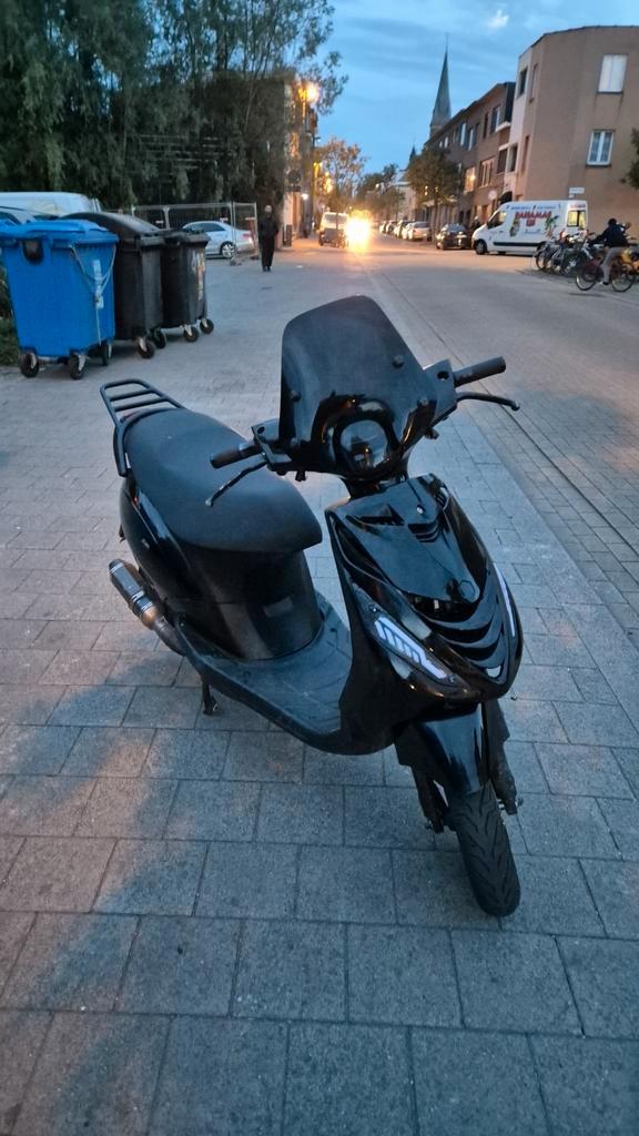 Piaggio Zip 4 takt A klasse ruilen tegen Vespa of Bieden, Fietsen en Brommers, Scooters | Piaggio, Gebruikt, Zip, Klasse A (25 km/u)
