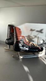 Patins artistiques en cuir anciens, Enlèvement ou Envoi, Comme neuf, Patinage artistique