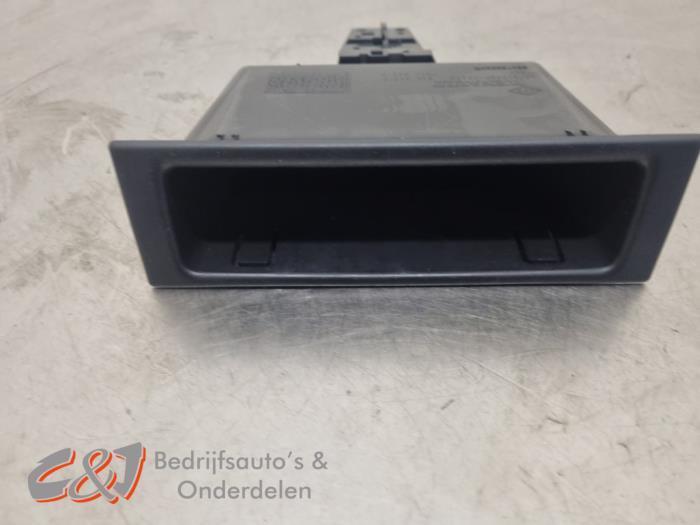 Opbergvak van een Renault Trafic, Auto-onderdelen, Interieur en Bekleding, Renault, Gebruikt, 3 maanden garantie, Ophalen of Verzenden
