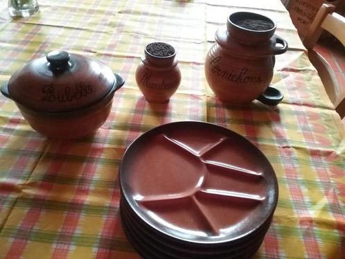 Pots,assiettes grès marque Meylan 1713, faïence de St Amand, Antiquités & Art, Antiquités | Céramique & Poterie, Enlèvement ou Envoi