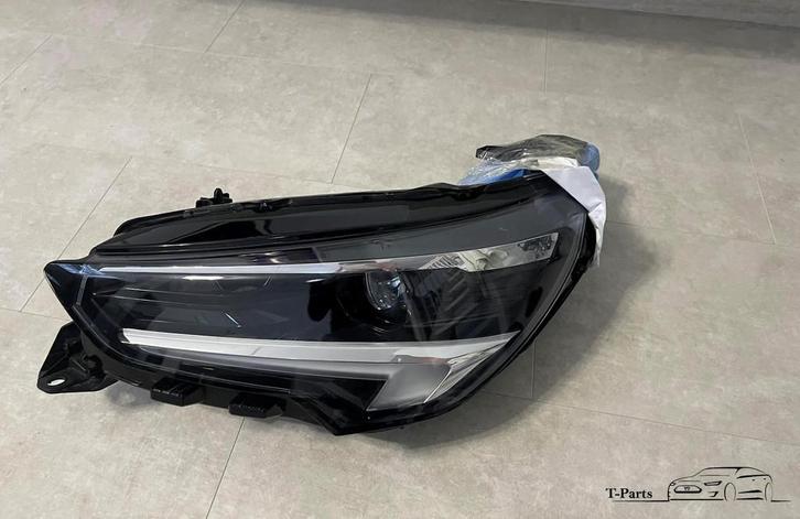 Opel corsa F 2020+ koplamp MATRIX LED LINKS 39162658, Auto-onderdelen, Verlichting, Opel, Gebruikt