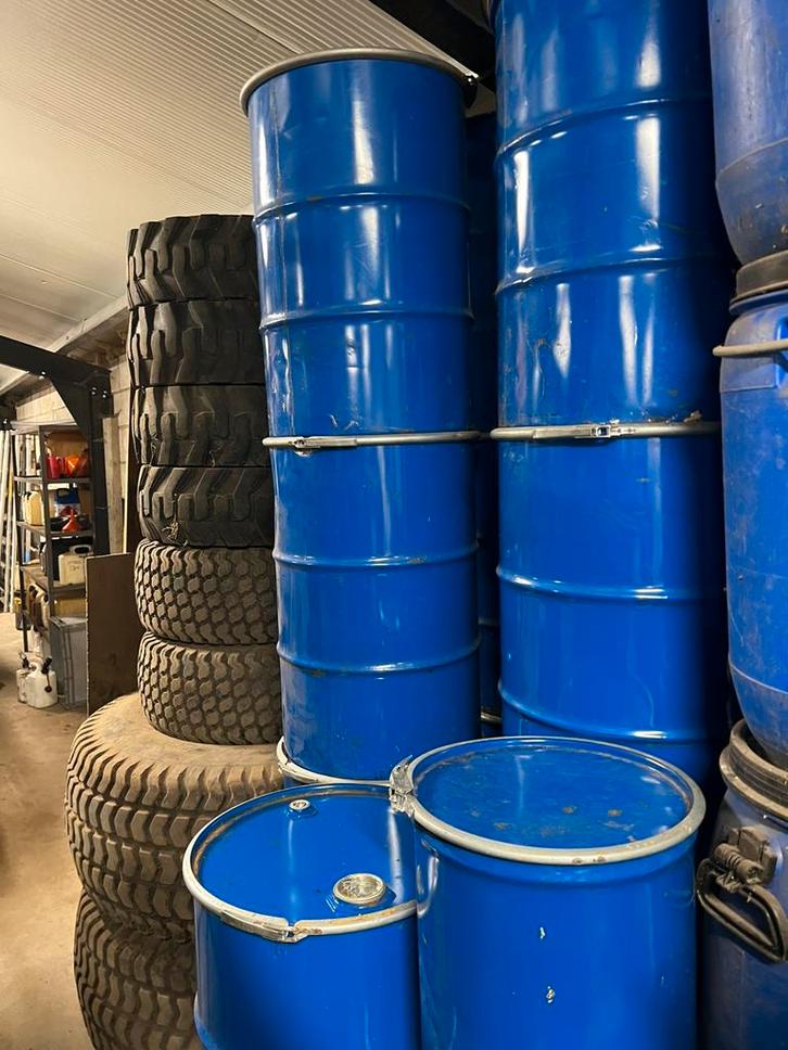 Ijzeren tonnen 50l, Doe-het-zelf en Bouw, IJzerwaren en Bevestigingsmiddelen, Zo goed als nieuw, Ophalen