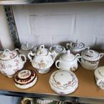 Lot porseleinen kannetjes, Antiek en Kunst, Antiek | Servies compleet, Ophalen