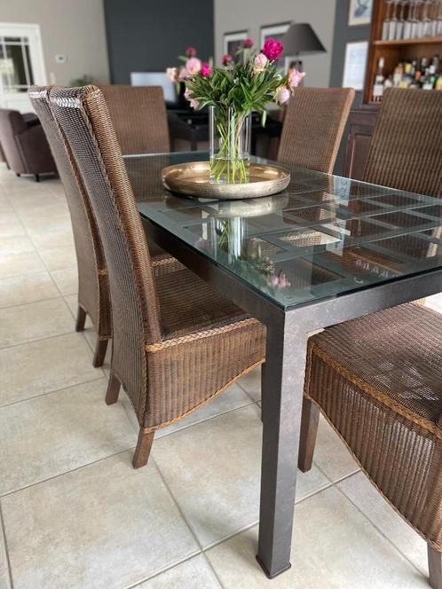 Eettafel metaal + glazen blad met 6 Lloyd Loom stoelen, Huis en Inrichting, Tafels | Eettafels, Zo goed als nieuw, 50 tot 100 cm