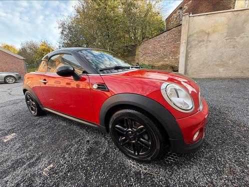 Mini Cooper Coupé rouge et noire, 2 places, essence, 122cv, Autos, Mini, Particulier, ABS, Airbags, Air conditionné, Bluetooth